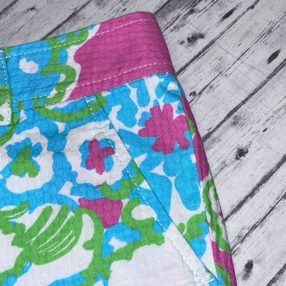 Lilly Pulitzer Buttercup Scallop Hem Shorts A Delicacy - Picture 6 of 11